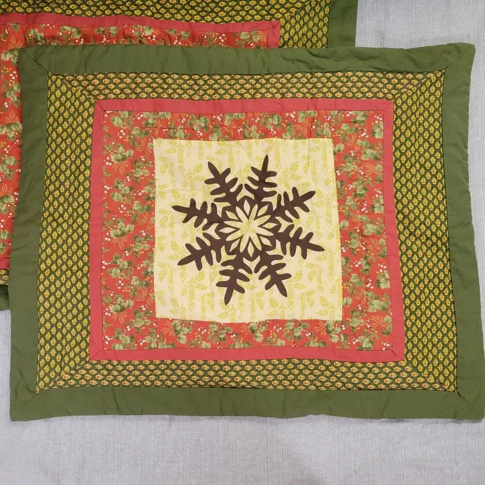 Pair Home Classics Holiday Christmas Standard Sham Pillowcase EUC Patchwork